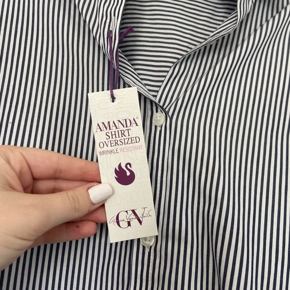 Black and White Striped Button-Up Shirt - Picture 4 of 9